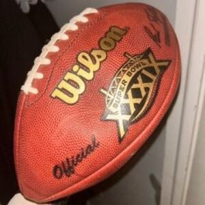 Official Wilson Super Bowl XXXIX (39) "The Duke" Football - Patriots vs. Eagles